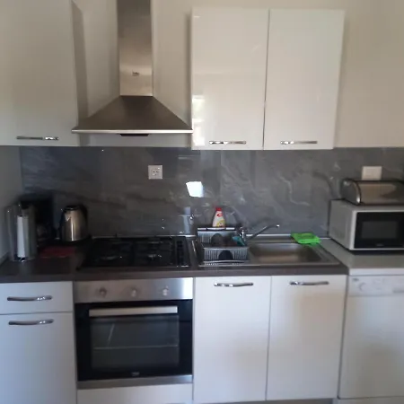 Ana Apartment *